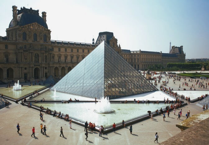 A Guide to the Louvre Museum